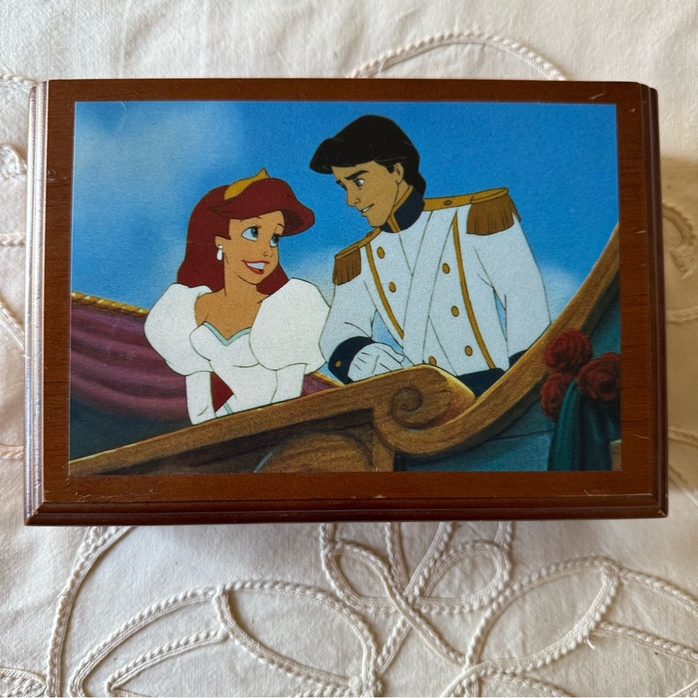 Vintage Disney Little Mermaid Fossil Watch and Music Box Set